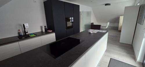 Ένα ή περισσότερα κρεβάτια σε δωμάτιο στο Wohnung Düsseldorf Ratingen nähe Messe Flughafen Uni Essen