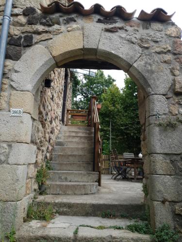 Maison en pierre de hameau