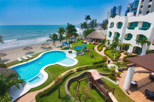 Bazén v ubytování Playa Caracol Hotel & Spa nebo v jeho okolí