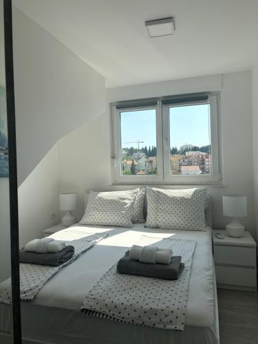 Apartments Mak & Lux - sea & sunset top view