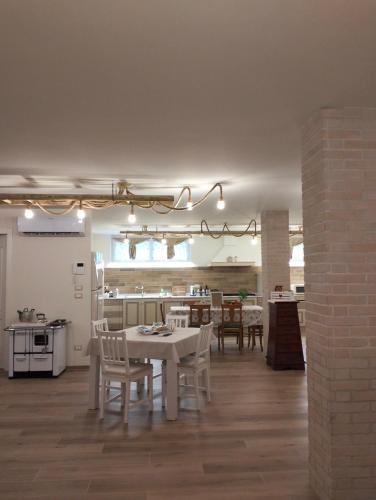 Una cocina o cocineta en Casa Crognale