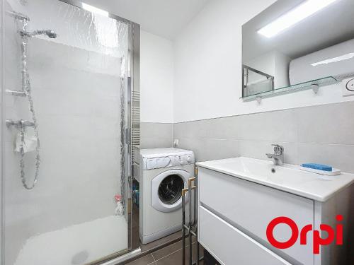 Studio rénové avec terrasse, climatisation et parking à Menton