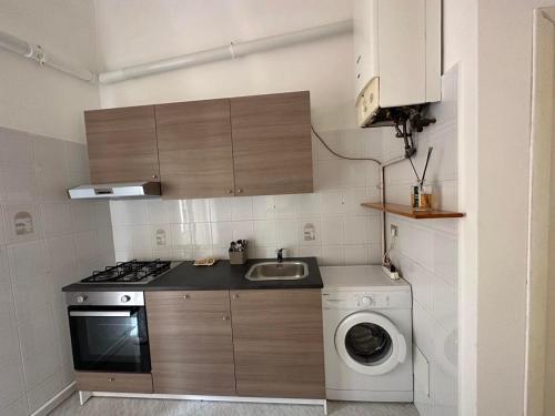 Una cocina o zona de cocina en Giovinazzo Suite Antico Portale