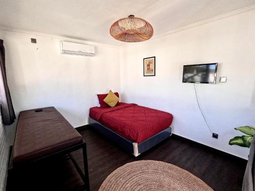 Ένα ή περισσότερα κρεβάτια σε δωμάτιο στο Villa Curves Bali