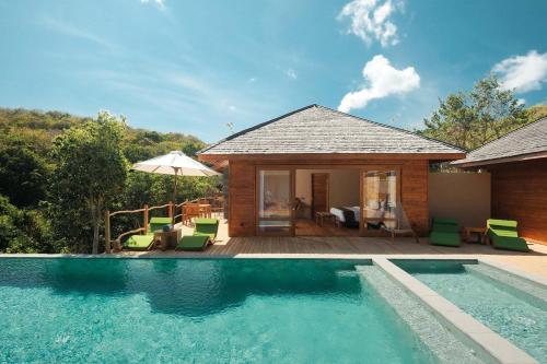 Bazén v ubytování TUNAK Resort Lombok nebo v jeho okolí