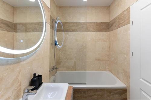 Bilik mandi di Pitesti Residence
