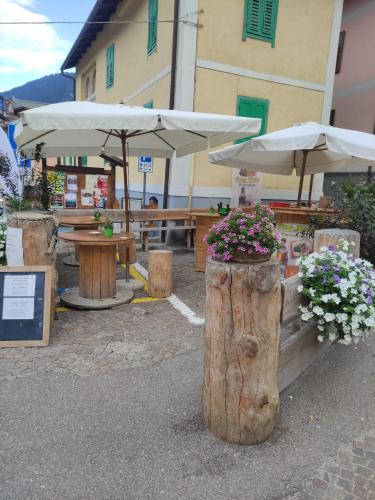 Galería fotográfica de KAISERKRONE CHARMING RETREAT en Dimaro