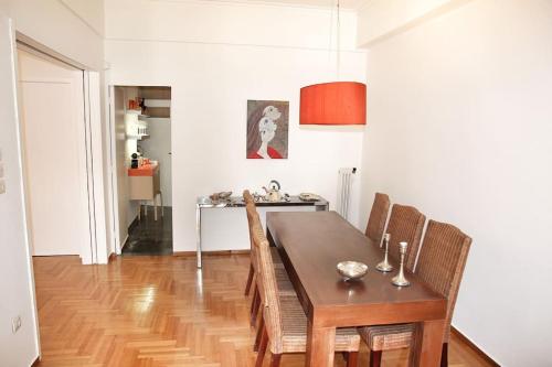 Minimal Style at heart of Kolonaki