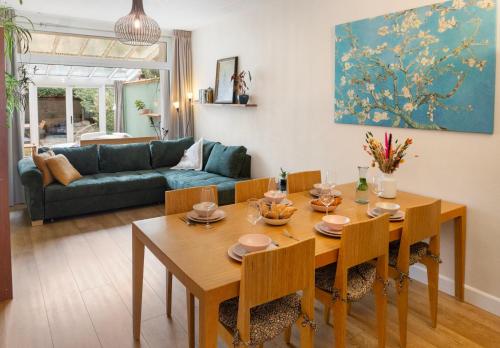 Χώρος καθιστικού στο Central located apartment - groundfloor & garden