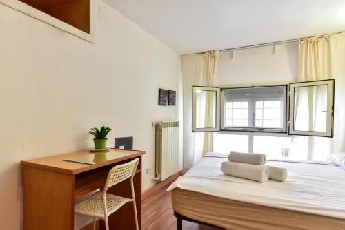Postel nebo postele na pokoji v ubytování Center Rome Termini Rooms & Apartment Sale