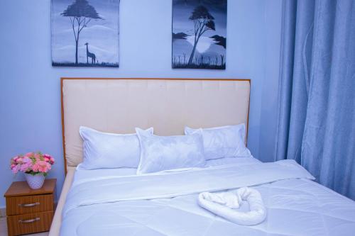 Кровать или кровати в номере Volcano Vacation Apartment