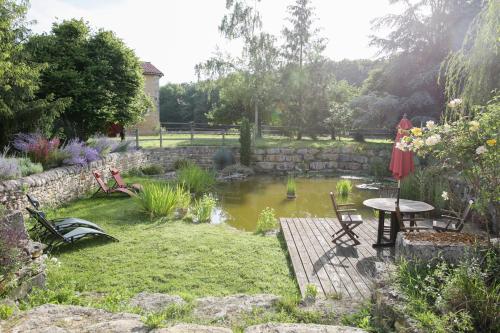 Gallery image of Gite de Charme Au Bal des Hirondelles classé 5* in Valence en Poitoux