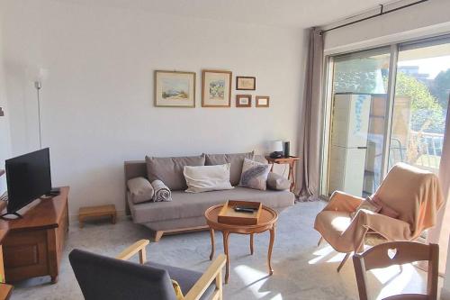 Superb flat in a residence Collines d'Estanove