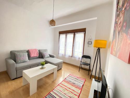 Χώρος καθιστικού στο Itos Flats Pravia
