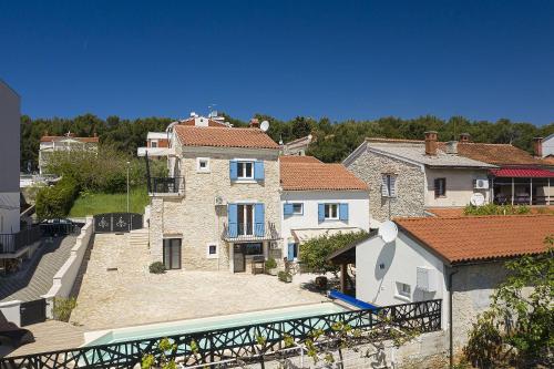 200 Meter zum Strand mit Salzwasserpool, Grill, Sonnenterrasse