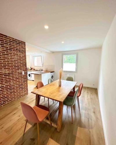 Photo de la galerie de l'établissement Extraordinary duplex apartment in Paris Montreuil, à Montreuil