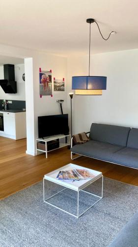 Μια τηλεόραση ή/και κέντρο ψυχαγωγίας στο Weissach Apartments