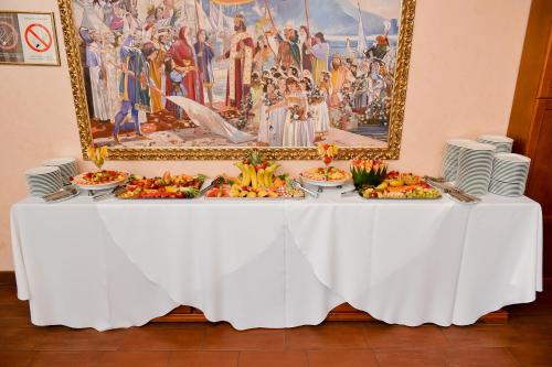 Comida en o cerca de este hotel