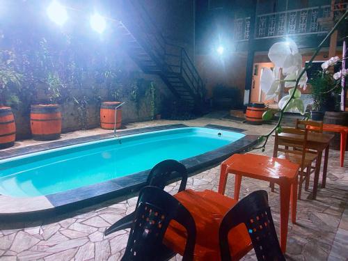 Kolam renang di atau dekat dengan Hostel Gravatá