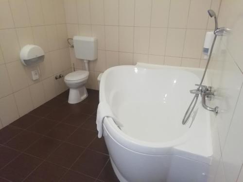 Un baño de Batthyány Kúria