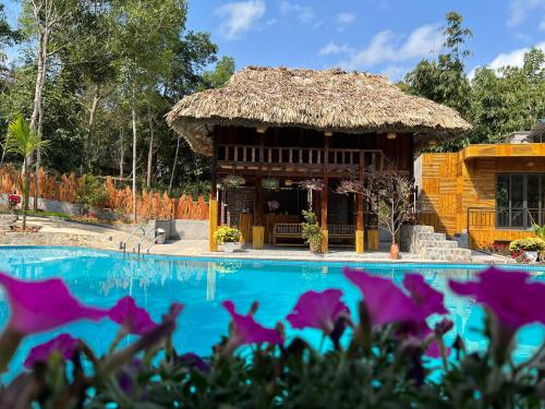 Πισίνα στο ή κοντά στο Mai Châu Friendly homestay