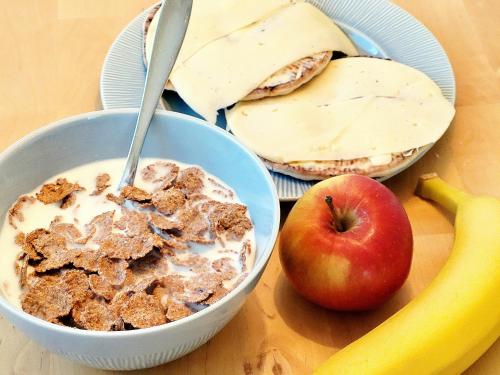 ホームステイの敷地内または近くでの食事または食べ物
