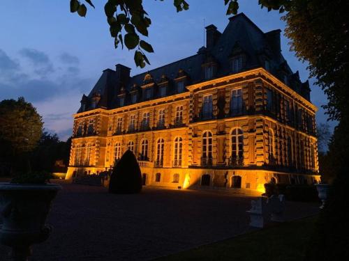 Photo de la galerie de l'établissement Le Château des Rêves de la Ferté Fresnel, à La Ferté-Fresnel