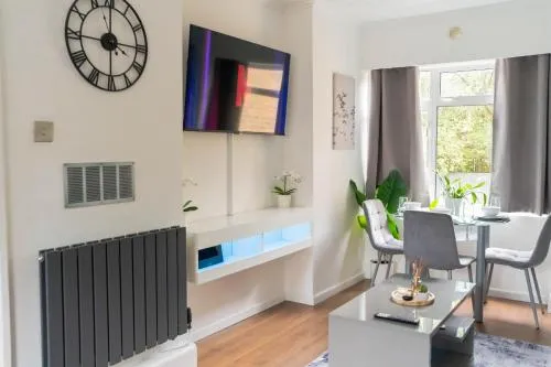 Modern 1 bed apartment in Greenwich - WIFI - NETFLIX and stations nearby photo 1