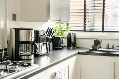 Modern 1 bed apartment in Greenwich - WIFI - NETFLIX and stations nearby photo 19