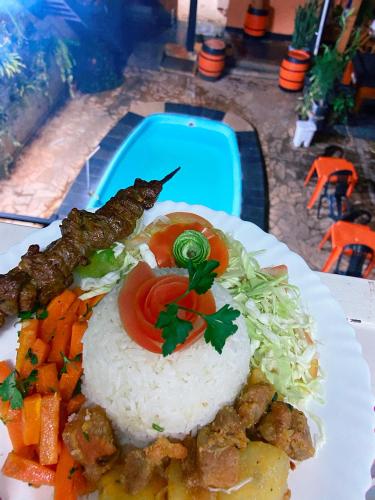 Makanan di atau berdekatan asrama