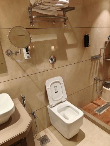 Bilik mandi di Hotel Anand Palace