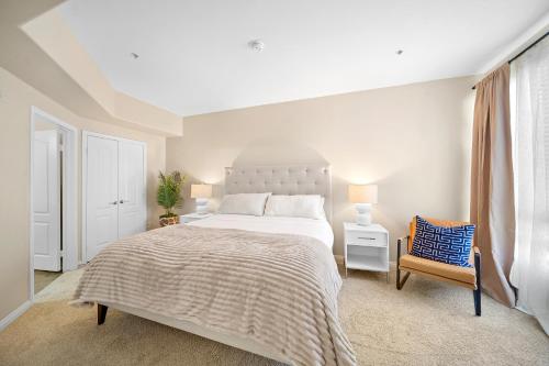 Postel nebo postele na pokoji v ubytování Luxury Redondo Beach Gem