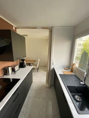 Photo de la galerie de l'établissement Appartement Lumineux - Les Ulis, aux Ulis