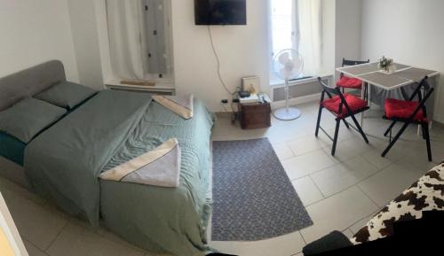 Χώρος καθιστικού στο Appartement- Studio avec terrasse
