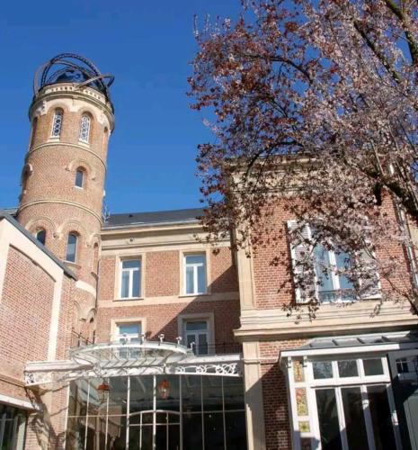 Gambar di galeri bagi Maison Calme Terrasse et Jardin Vue Forêt di Amiens