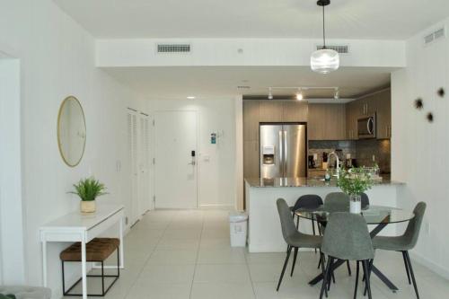 Luxury apartment in Doral miami, 1 Bd photo 16