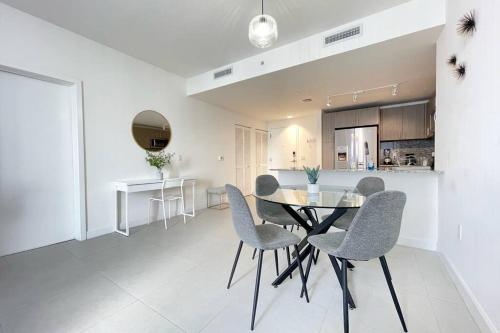 Luxury apartment in Doral miami, 1 Bd photo 6