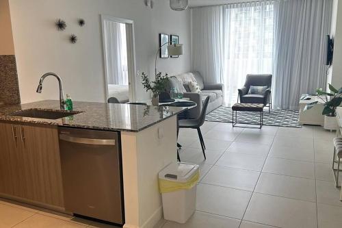 Luxury apartment in Doral miami, 1 Bd photo 37