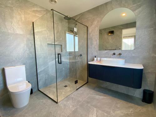 Koupelna v ubytování Luxurious Twizel Escape