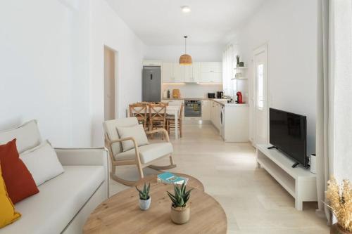 Naousa - 2BR Cycladic Town-House - Jasper
