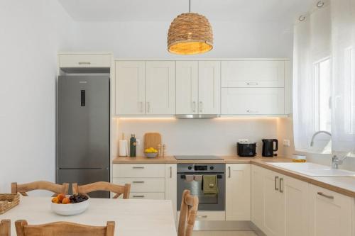 Naousa - 2BR Cycladic Town-House - Jasper