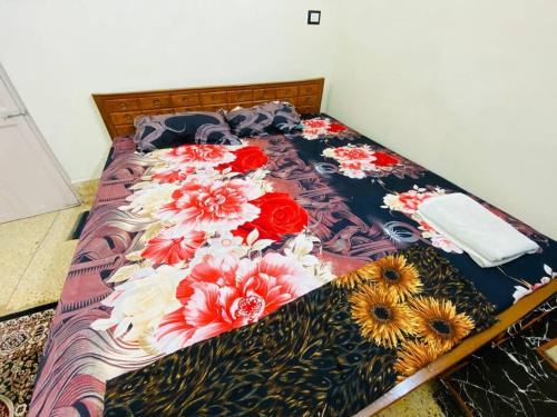 Ένα ή περισσότερα κρεβάτια σε δωμάτιο στο Prime Location Affordable Stay!