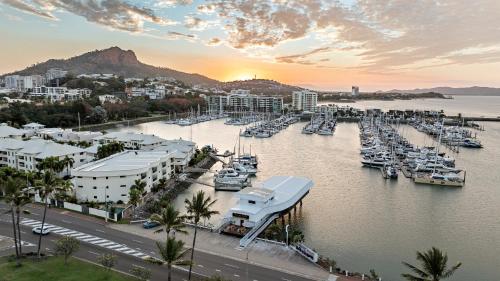 The Pier Pods on the water- 50m from Townsville bus terminal and ferry terminal- Passport ID requried
