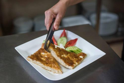 Galeriebild der Unterkunft Хотел "Русенски лом" in Koshov