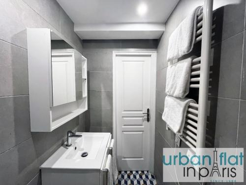 Urban Flat 14 - Charming 3 BDR Flat in Paris