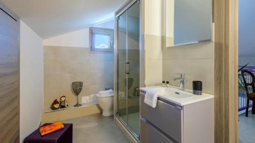 Gallery image of VILLA DELLE GINESTRE 9&2, Emma Villas in Santa Maria di Paterno