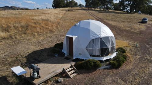 Budova, kde se the luxury tent nachází