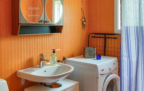 Φωτογραφία από το άλμπουμ του Stunning Home In Figeholm With Wifi σε Figeholm