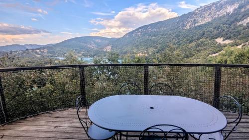 Φυσικό τοπίο κοντά σε αυτό το καταφύγιο