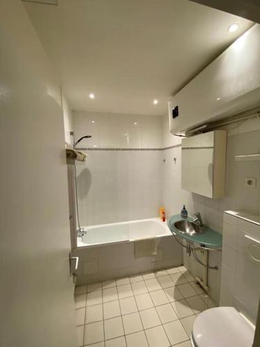 Photo de la galerie de l'établissement Appt moderne au portes de Paris, à Gentilly